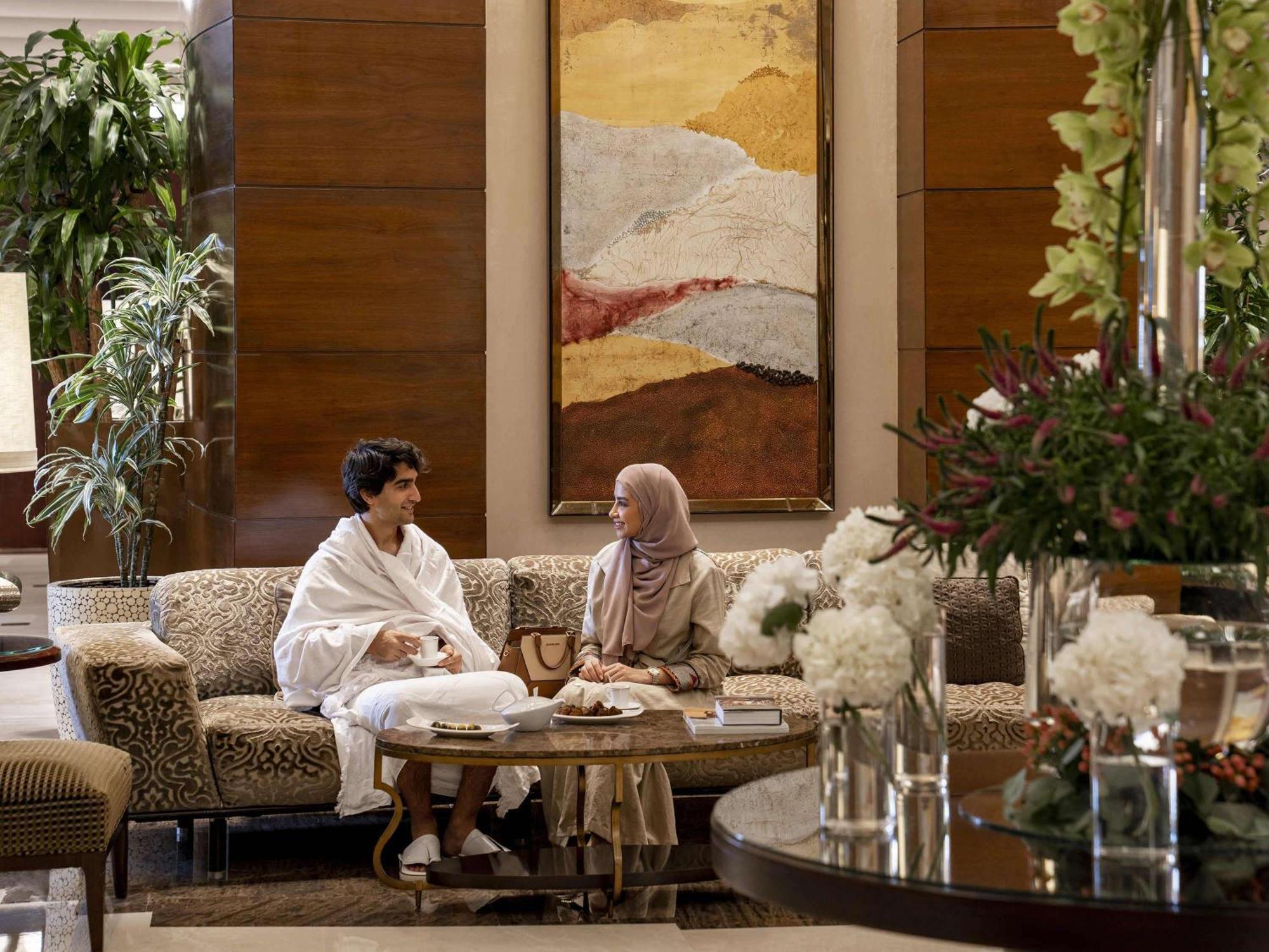 Raffles Makkah Palace Mekka Zewnętrze zdjęcie The lobby of the Four Seasons Hotel in Cairo